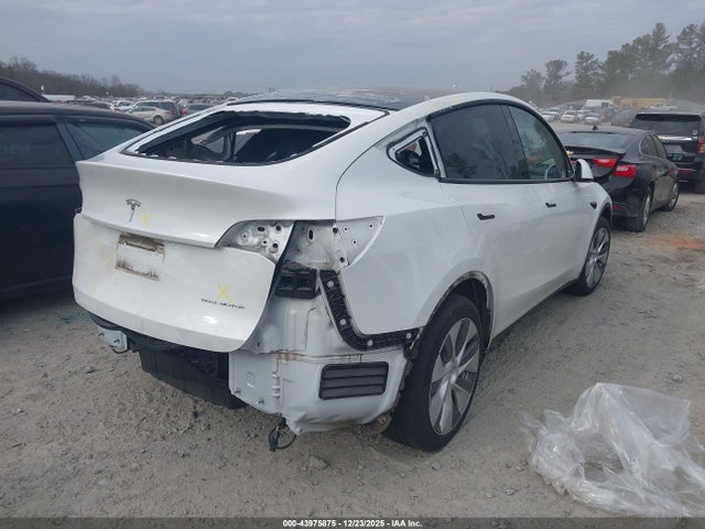 2023 TESLA MODEL Y 7SAYGDEE1PA117401 Photo 3