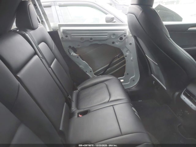 2023 TESLA MODEL Y 7SAYGDEE1PA117401 Photo 7