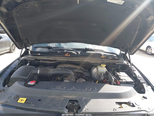 1C6RREJT6KN558595 RAM 1500 Laramie 4x2 5&#039;7 Box