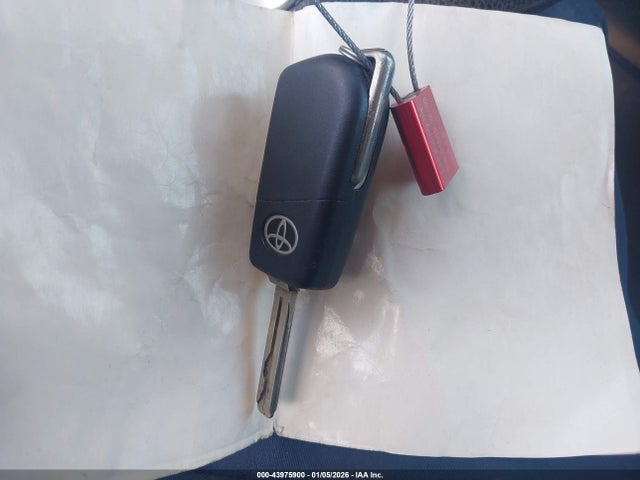 Продажа на аукционе авто 2021 Toyota Camry Le, vin: 4T1C11AKXMU523889, номер лота: 43975900