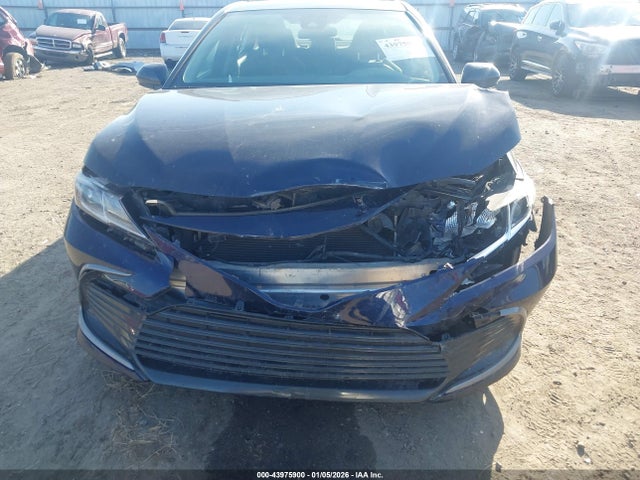 Продажа на аукционе авто 2021 Toyota Camry Le, vin: 4T1C11AKXMU523889, номер лота: 43975900