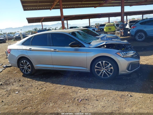 Aukcja sprzedaży 2024 Volkswagen Jetta 1.5t Sport, vin: 3VWBM7BU3RM056222, numer aukcji: 43975903