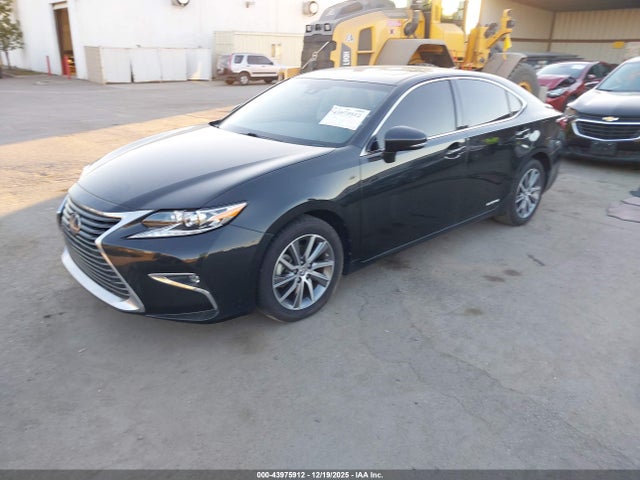 2018 LEXUS ES 300H JTHBW1GG4J2190633 Photo 1