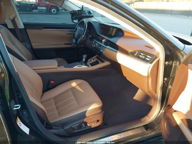 2018 LEXUS ES 300H JTHBW1GG4J2190633 Photo 4