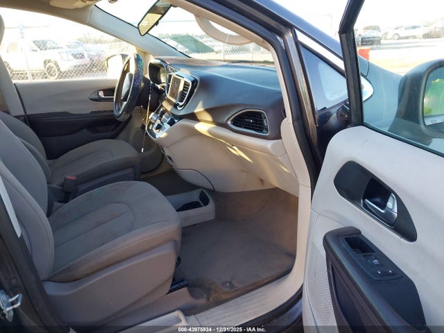 43975934 :رقم المزاد ، 2C4RC1CG2MR519740 vin ، 2021 Chrysler Voyager Lx مزاد بيع