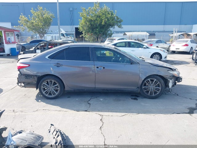 4T1BF1FK3FU483860 Toyota CAMRY SE