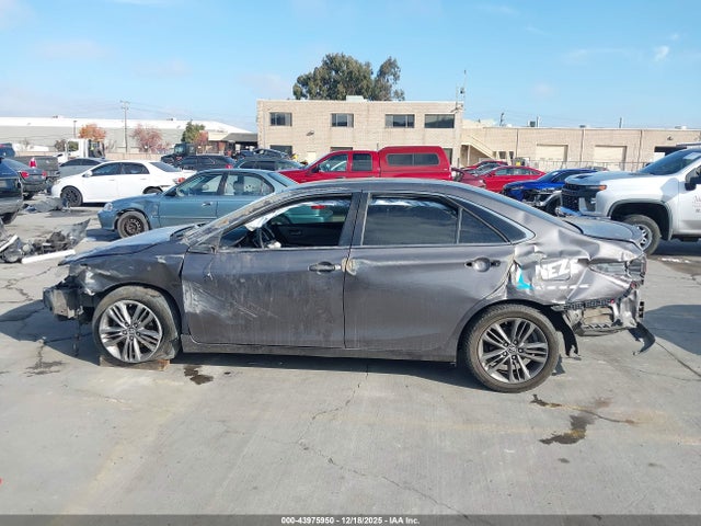 4T1BF1FK3FU483860 Toyota CAMRY SE