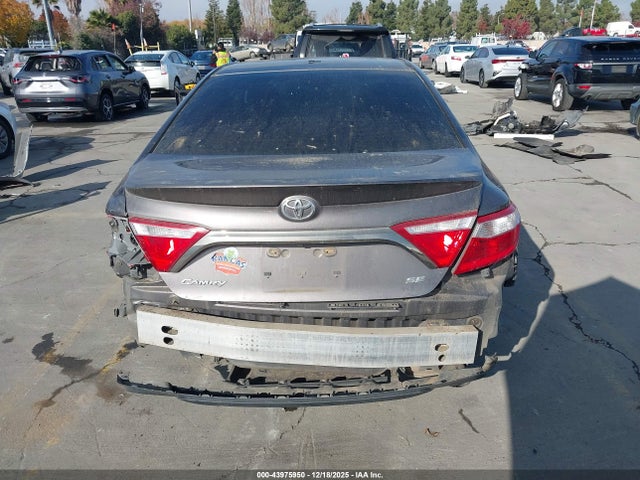 4T1BF1FK3FU483860 Toyota CAMRY SE