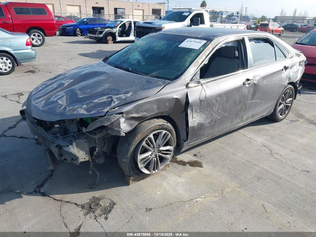 4T1BF1FK3FU483860 Toyota CAMRY SE