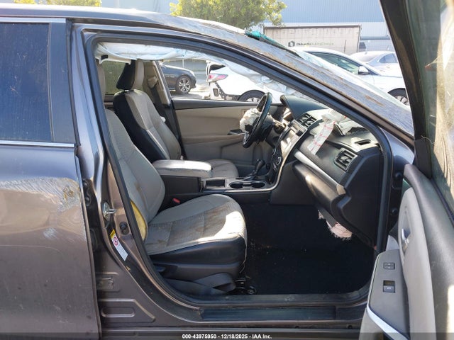 4T1BF1FK3FU483860 Toyota CAMRY SE