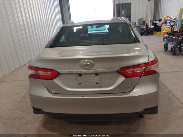 4T1B11HK3JU656166 Toyota CAMRY LE