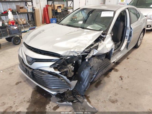 4T1B11HK3JU656166 Toyota CAMRY LE