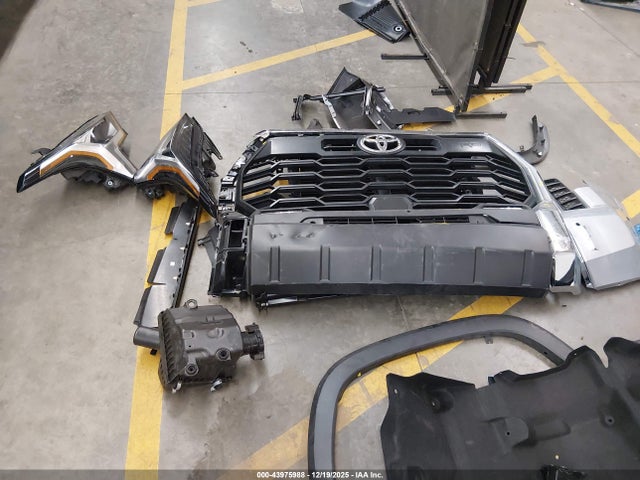 Toyota Tundra Sr5 2025 5TFLA5DB7SX293912 Image 11