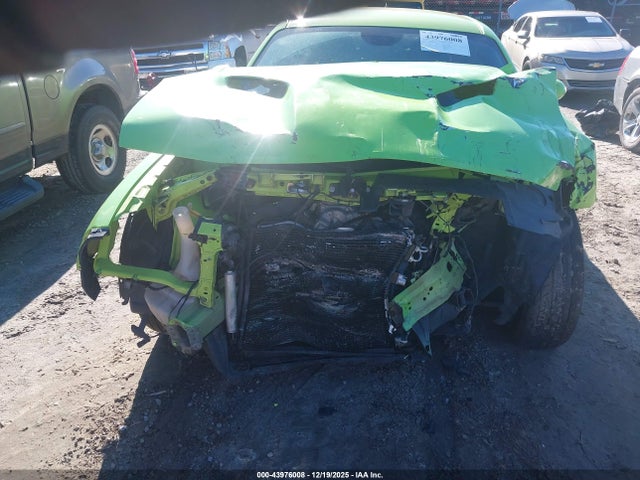 2C3CDZBT4FH708368 Dodge Challenger R/t Plus