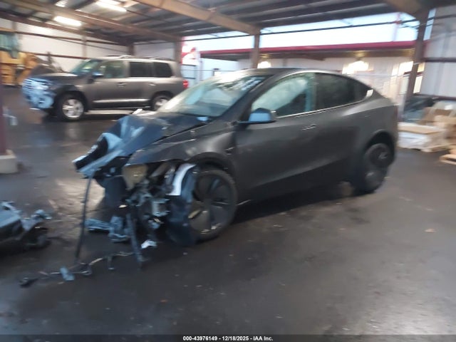 Продажа на аукционе авто 2026 Tesla Model Y Premium Rear-wheel Drive, vin: 7SAYGDED4TA589268, номер лота: 43976149