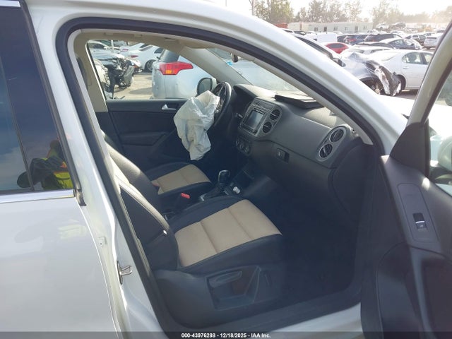 WVGAV7AX6GW602365 Volkswagen TIGUAN SE