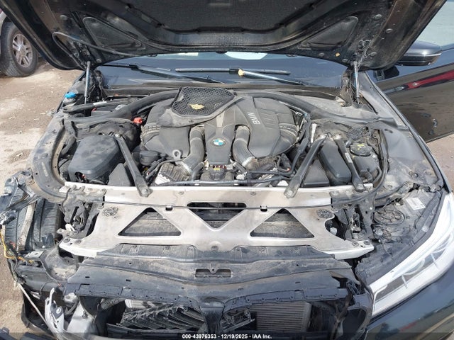 2018 BMW 750I WBA7F0C57JGM23023 Photo 9