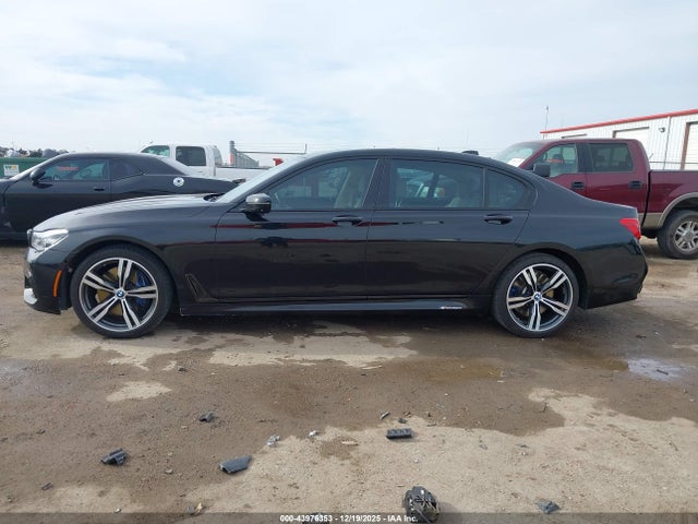 BMW 750i 2018 WBA7F0C57JGM23023 Image 15
