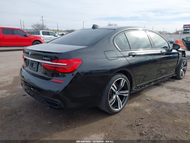 2018 BMW 750I WBA7F0C57JGM23023 Photo 3