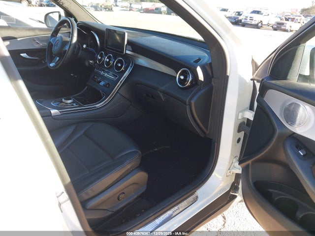 2019 MERCEDES-BENZ GLC 350E WDC0G5EB2KF619938 Photo 4