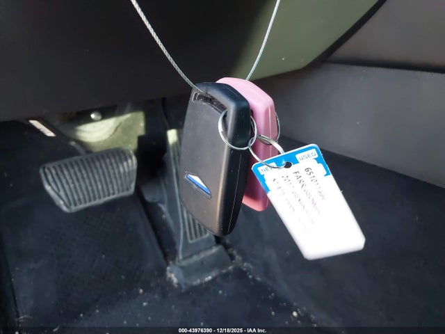 2017 GENESIS G90 KMHG34JA5HU024606 Photo 10