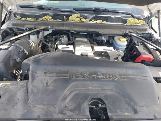 3C6UR5TLXMG649811 RAM 2500 Limited 4x4 6&#039;4 Box