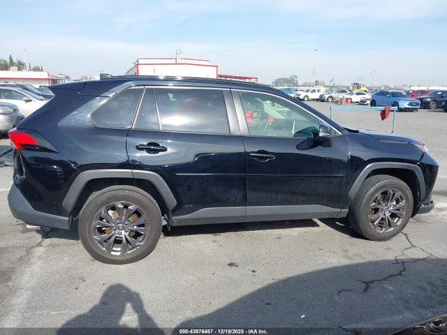 Toyota Rav4 Hybrid Xle Premium 2023 JTMB6RFV2PD095341 Image 13