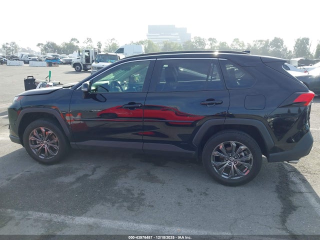 Toyota Rav4 Hybrid Xle Premium 2023 JTMB6RFV2PD095341 Image 14