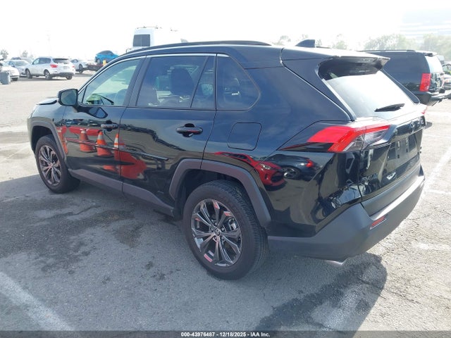 Toyota Rav4 Hybrid Xle Premium 2023 JTMB6RFV2PD095341 Image 3