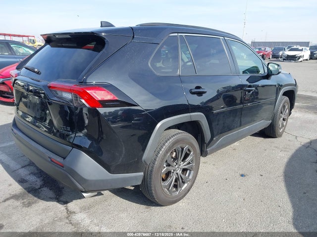 Toyota Rav4 Hybrid Xle Premium 2023 JTMB6RFV2PD095341 Image 4