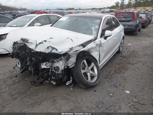 2015 AUDI A3 WAUACGFF8F1094368 Photo 1