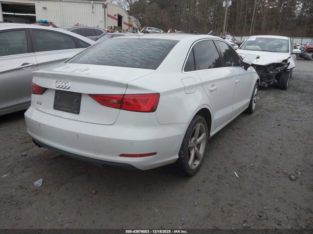 2015 AUDI A3 WAUACGFF8F1094368 Photo 3