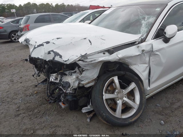 2015 AUDI A3 WAUACGFF8F1094368 Photo 5