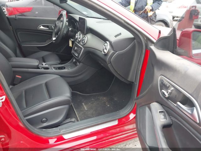 2018 MERCEDES-BENZ CLA 250 WDDSJ4EB1JN570302 Photo 4