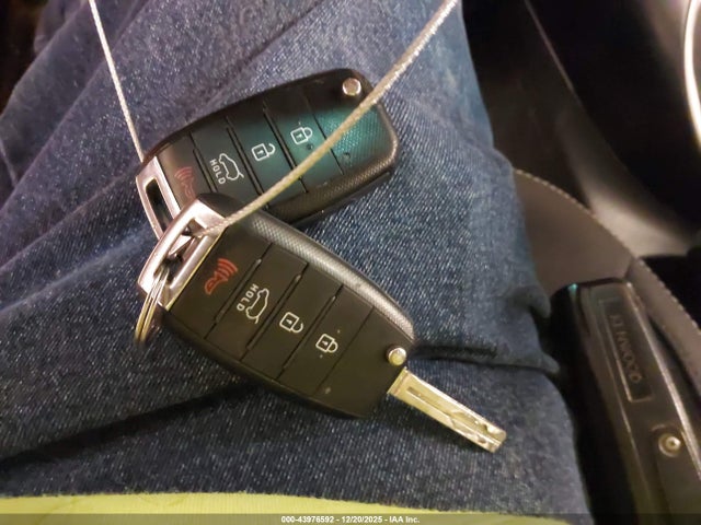 KNDJP3A50H7481169 KIA SOUL +