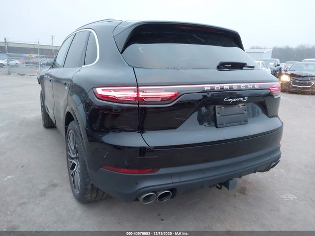 2020 PORSCHE CAYENNE WP1AB2AY9LDA28177 Photo 2
