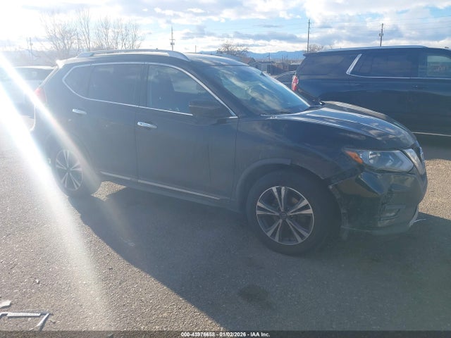 43976658 :رقم المزاد ، JN8AT2MT3HW133571 vin ، 2017 Nissan Rogue Sl مزاد بيع