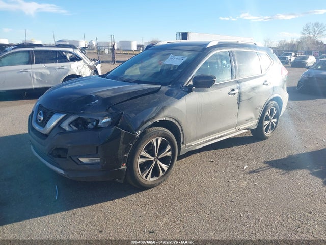 43976658 :رقم المزاد ، JN8AT2MT3HW133571 vin ، 2017 Nissan Rogue Sl مزاد بيع