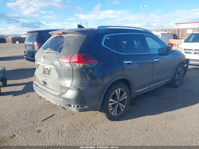 43976658 :رقم المزاد ، JN8AT2MT3HW133571 vin ، 2017 Nissan Rogue Sl مزاد بيع