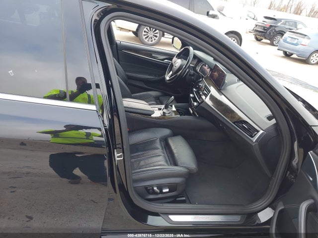 WBAJE5C52KWW17939 BMW 540I