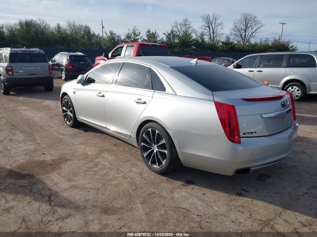 2014 CADILLAC XTS 2G61N5S30E9269822 Photo 2