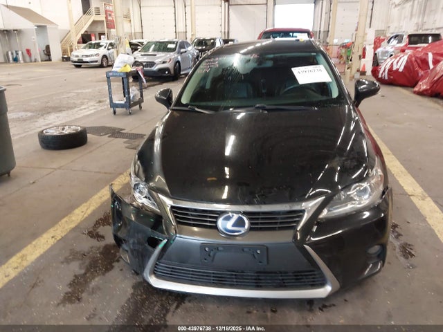 Lexus CT 200H 2015 JTHKD5BH2F2236013 Image 13