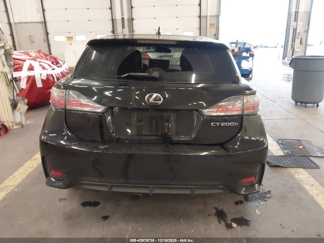 Lexus CT 200H 2015 JTHKD5BH2F2236013 Image 17