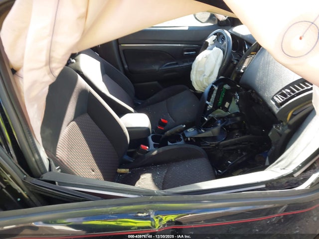 2017 MITSUBISHI OUTLANDER SPORT JA4AR3AU7HZ023788 Photo 4