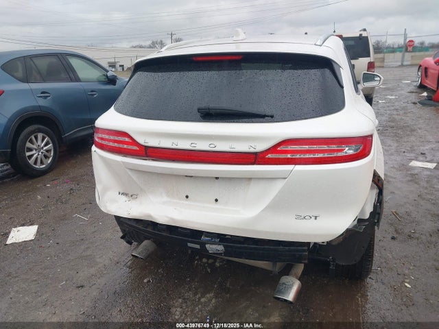 Lincoln Mkc Premiere 2017 5LMCJ1C97HUL27809 Image 16
