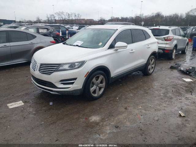 Lincoln Mkc Premiere 2017 5LMCJ1C97HUL27809 Image 2