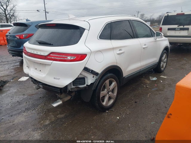 Lincoln Mkc Premiere 2017 5LMCJ1C97HUL27809 Image 4