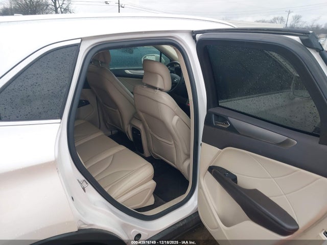 Lincoln Mkc Premiere 2017 5LMCJ1C97HUL27809 Image 8