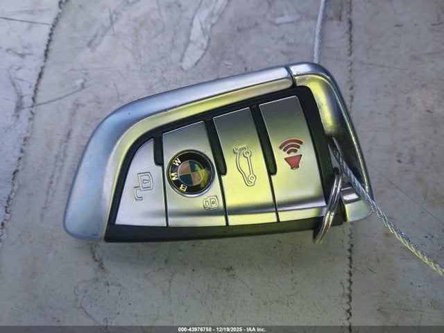 2020 BMW M8 WBSDZ0C08LCD10916 Photo 10