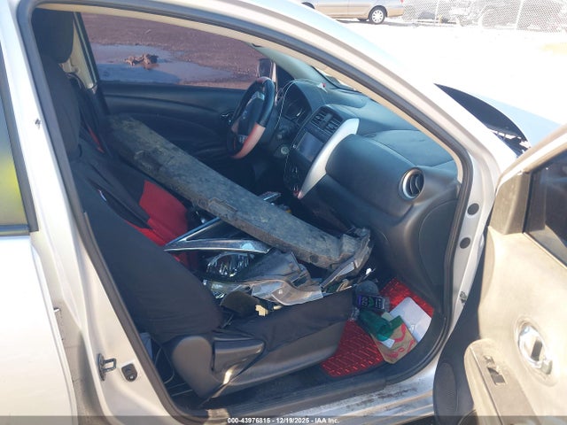 3N1CN7AP4KL827107 Nissan Versa 1.6 Sv
